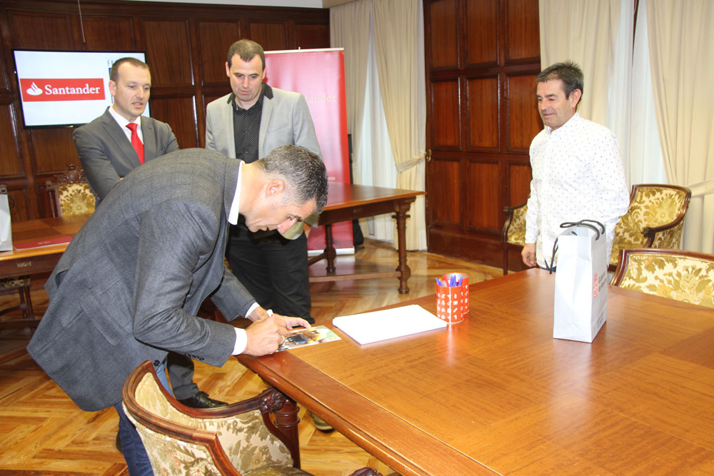 Banco Santander y Fundaci&oacute;n Miguel Indur&aacute;in Fundazioa renuevan su acuerdo de patrocinio